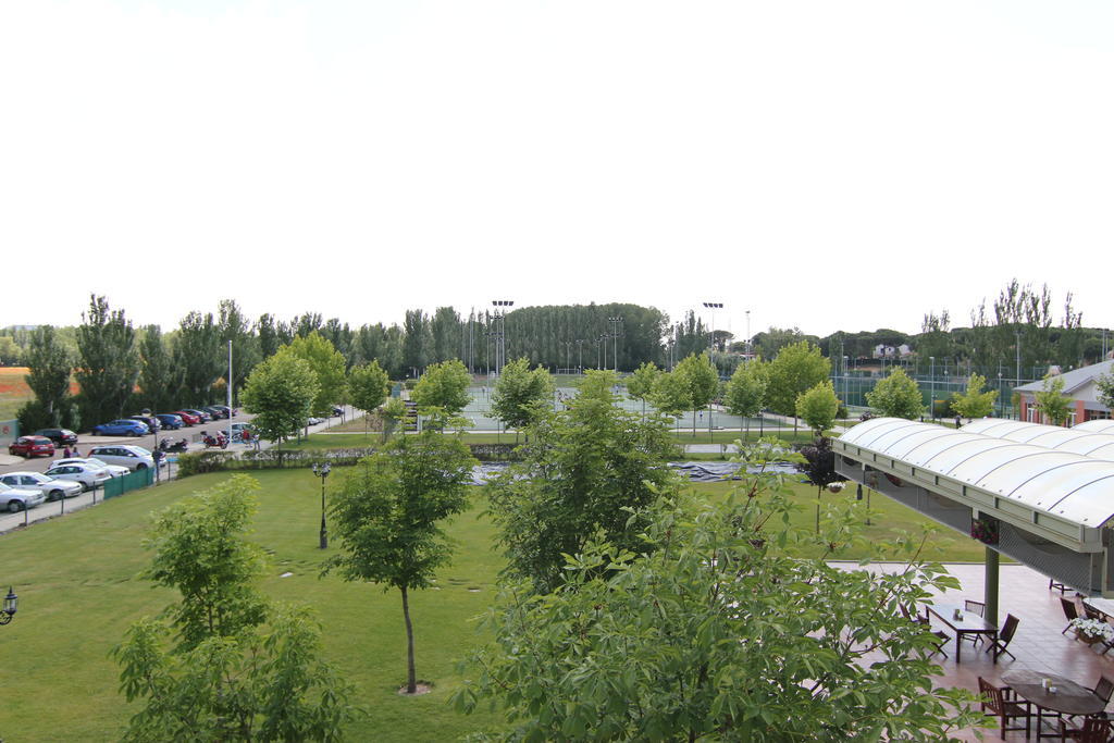 Hotel Lasa Sport Valladolid Dış mekan fotoğraf